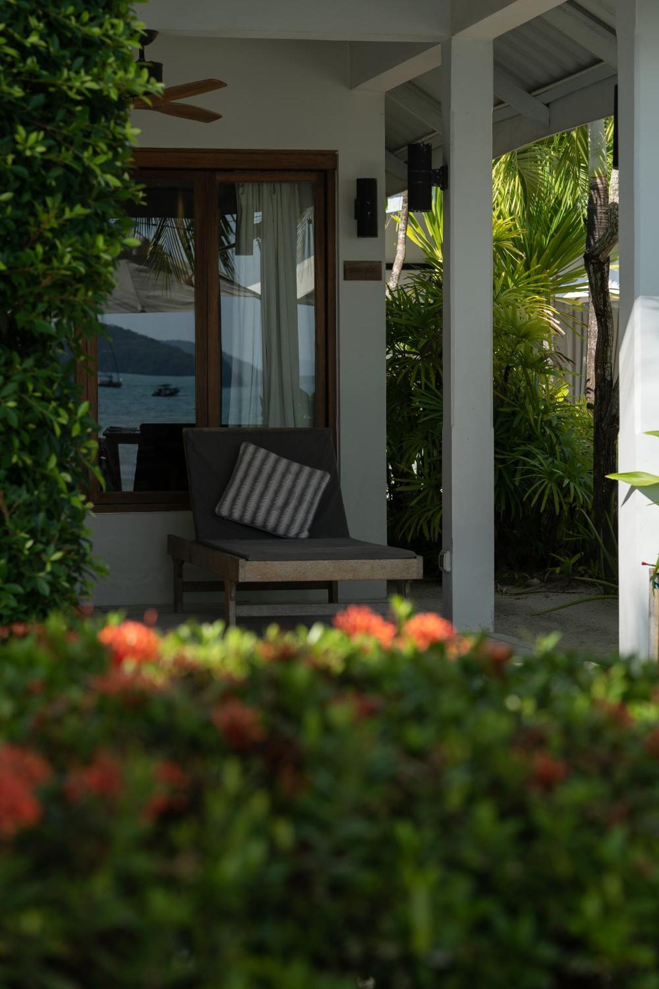 The Cove Hotel Panwa Beach Exterior foto