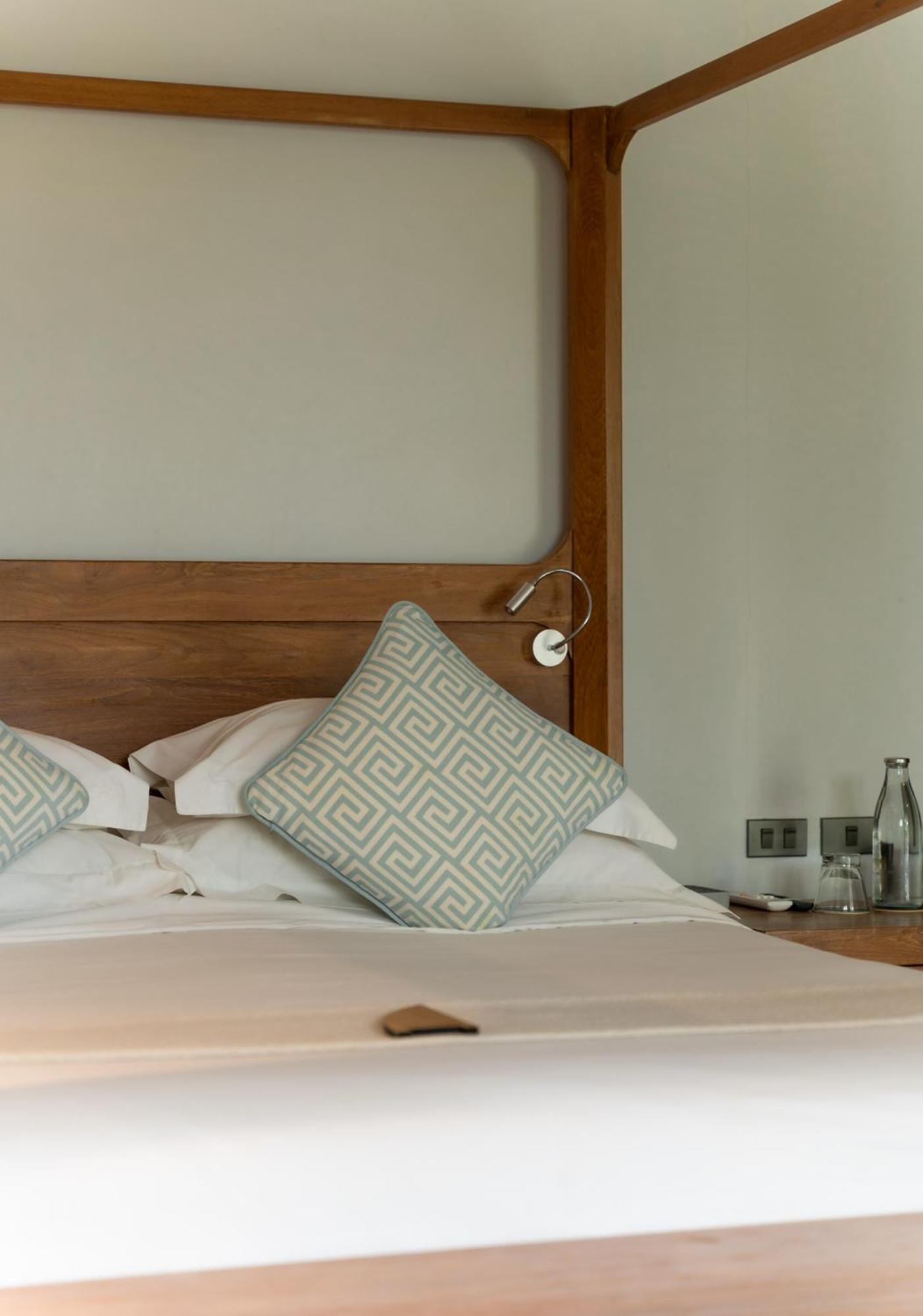 The Cove Hotel Panwa Beach Exterior foto